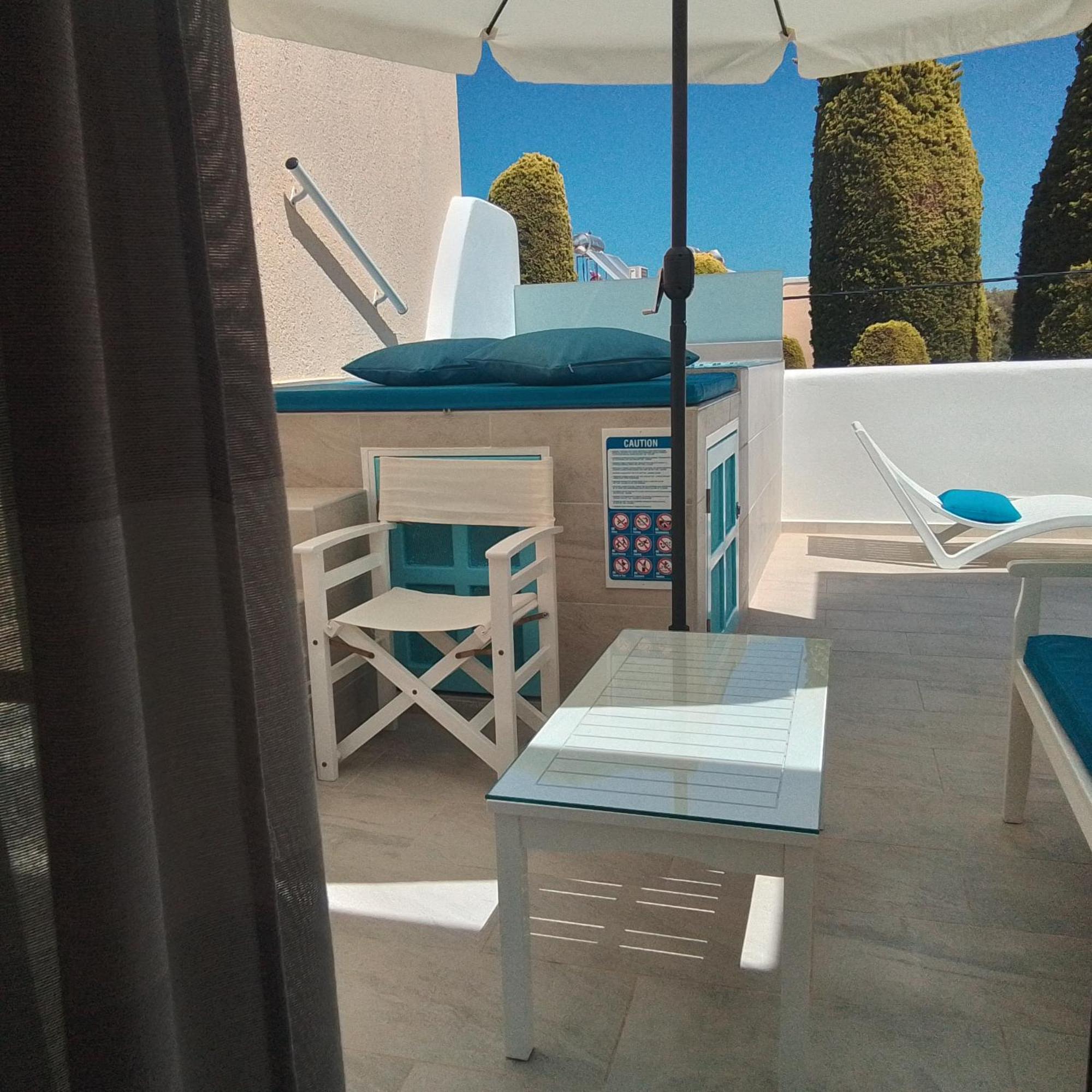 Chariot Apartments Santorini Kamári Exteriör bild