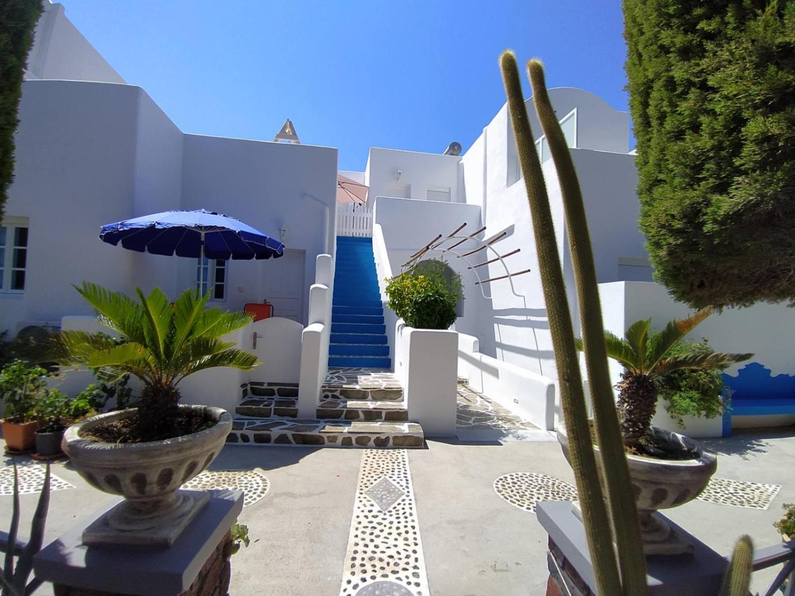 Chariot Apartments Santorini Kamári Exteriör bild
