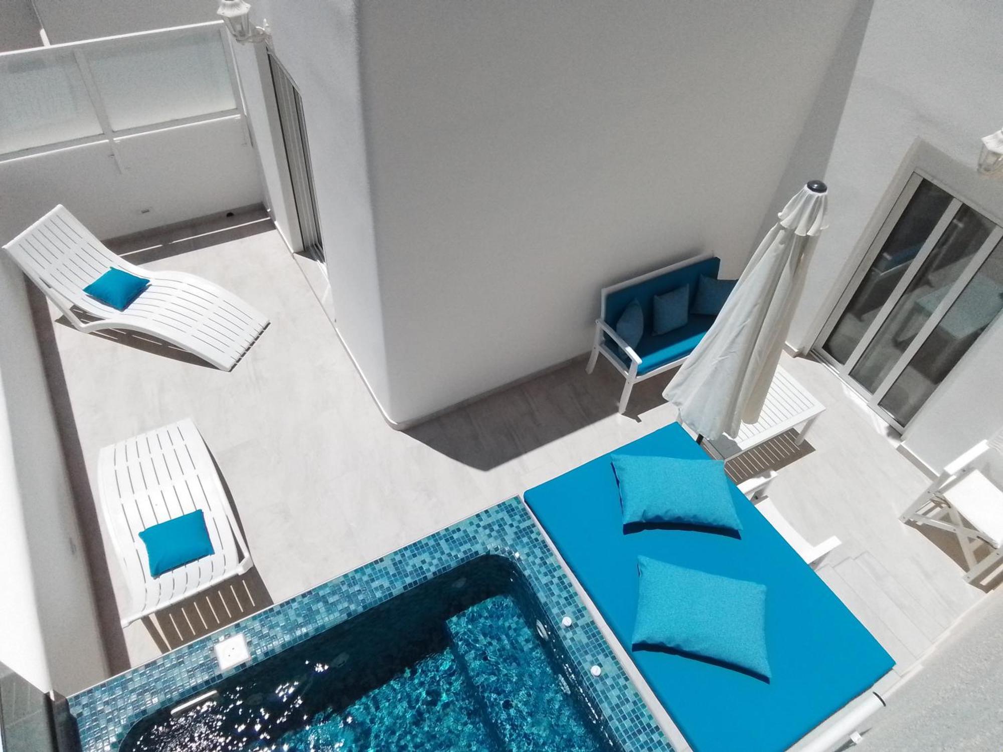 Chariot Apartments Santorini Kamári Exteriör bild